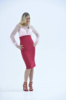 Ilary Blasi feet photo thumbnail