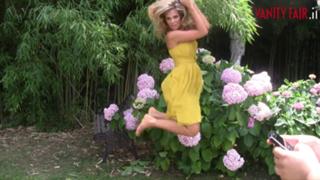 Ilary Blasi feet photo thumbnail