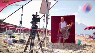 Ilary Blasi feet photo thumbnail