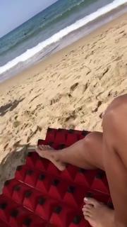 Ilary Blasi feet photo thumbnail