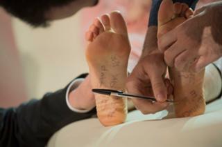 Ilary Blasi feet photo thumbnail