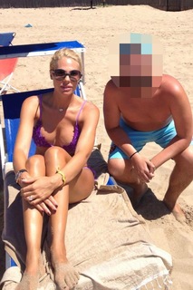 Ilary Blasi feet photo thumbnail