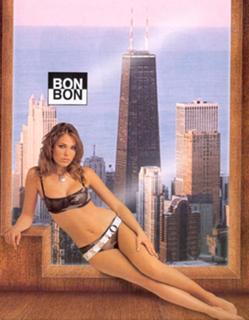 Ilary Blasi feet photo thumbnail