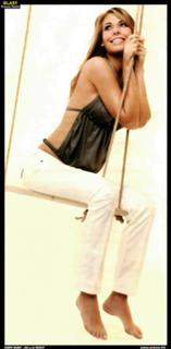 Ilary Blasi feet photo thumbnail