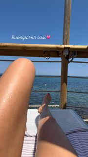 Ilary Blasi feet photo 1