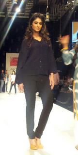 Ileana D'Cruz feet photo thumbnail