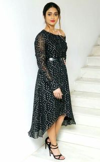 Ileana D'Cruz feet photo thumbnail