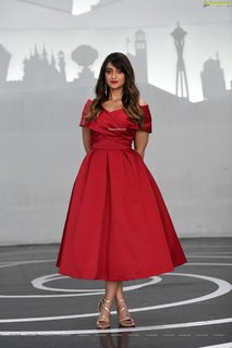 Ileana D'Cruz feet photo thumbnail