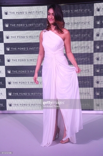 Ileana D'Cruz feet photo thumbnail