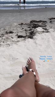 Ileana D'Cruz feet photo thumbnail