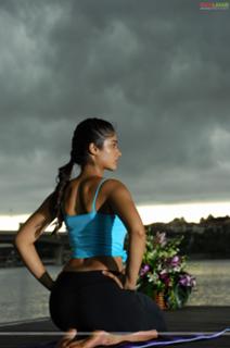 Ileana D'Cruz feet photo thumbnail