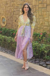 Ileana D'Cruz feet photo thumbnail
