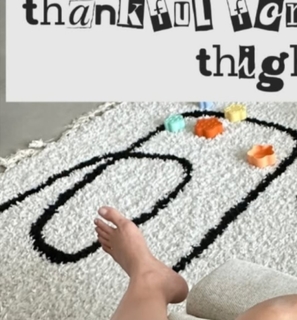 Ileana D'Cruz feet photo thumbnail