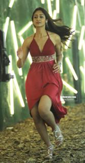 Ileana D'Cruz feet photo thumbnail