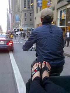 Iliza Shlesinger feet photo thumbnail