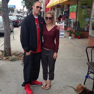 Iliza Shlesinger feet photo thumbnail