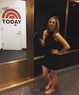 Iliza Shlesinger feet photo thumbnail