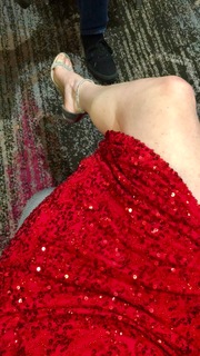 Iliza Shlesinger feet photo thumbnail