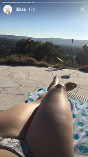 Iliza Shlesinger feet photo thumbnail