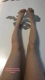 Iliza Shlesinger feet photo thumbnail