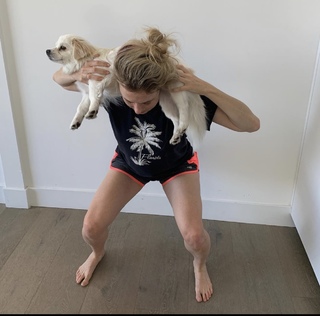 Iliza Shlesinger feet photo thumbnail