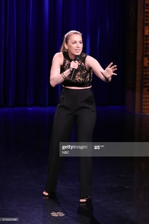 Iliza Shlesinger feet photo thumbnail