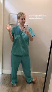 Iliza Shlesinger feet photo thumbnail
