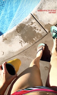 Iliza Shlesinger feet photo thumbnail