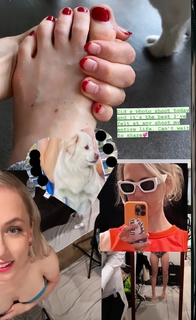 Iliza Shlesinger feet photo thumbnail