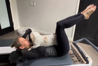 Iliza Shlesinger feet photo thumbnail