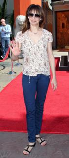 Illeana Douglas feet photo 17