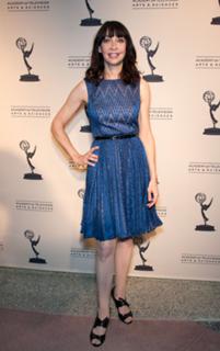 Illeana Douglas feet photo 20