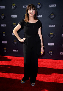 Illeana Douglas feet photo 7