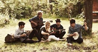 Ilse DeLange feet photo 19