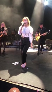 Ilse DeLange feet photo 8