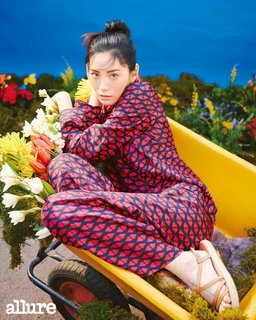 Im Jin-ah feet photo 18