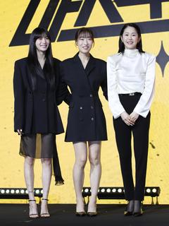 Im Jin-ah feet photo 16