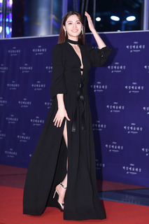 Im Jin-ah feet photo 10