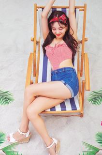 Im Nayeon feet photo thumbnail