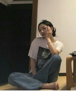 Im Nayeon feet photo thumbnail