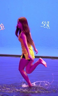 Im Nayeon feet photo thumbnail