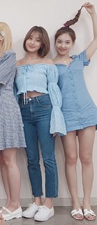 Im Nayeon feet photo thumbnail