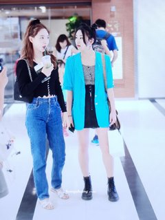 Im Nayeon feet photo thumbnail