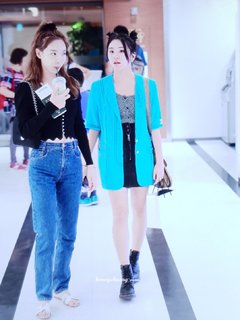 Im Nayeon feet photo thumbnail