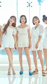 Im Nayeon feet photo thumbnail