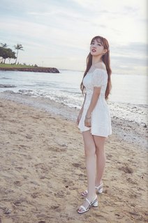 Im Nayeon feet photo thumbnail