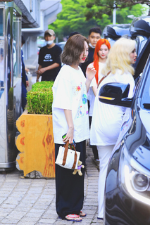 Im Nayeon feet photo thumbnail