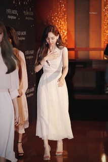 Im Nayeon feet photo thumbnail