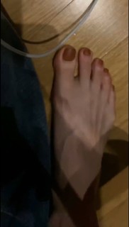 Im Nayeon feet photo thumbnail