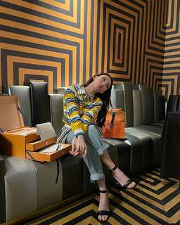Im Nayeon feet photo thumbnail